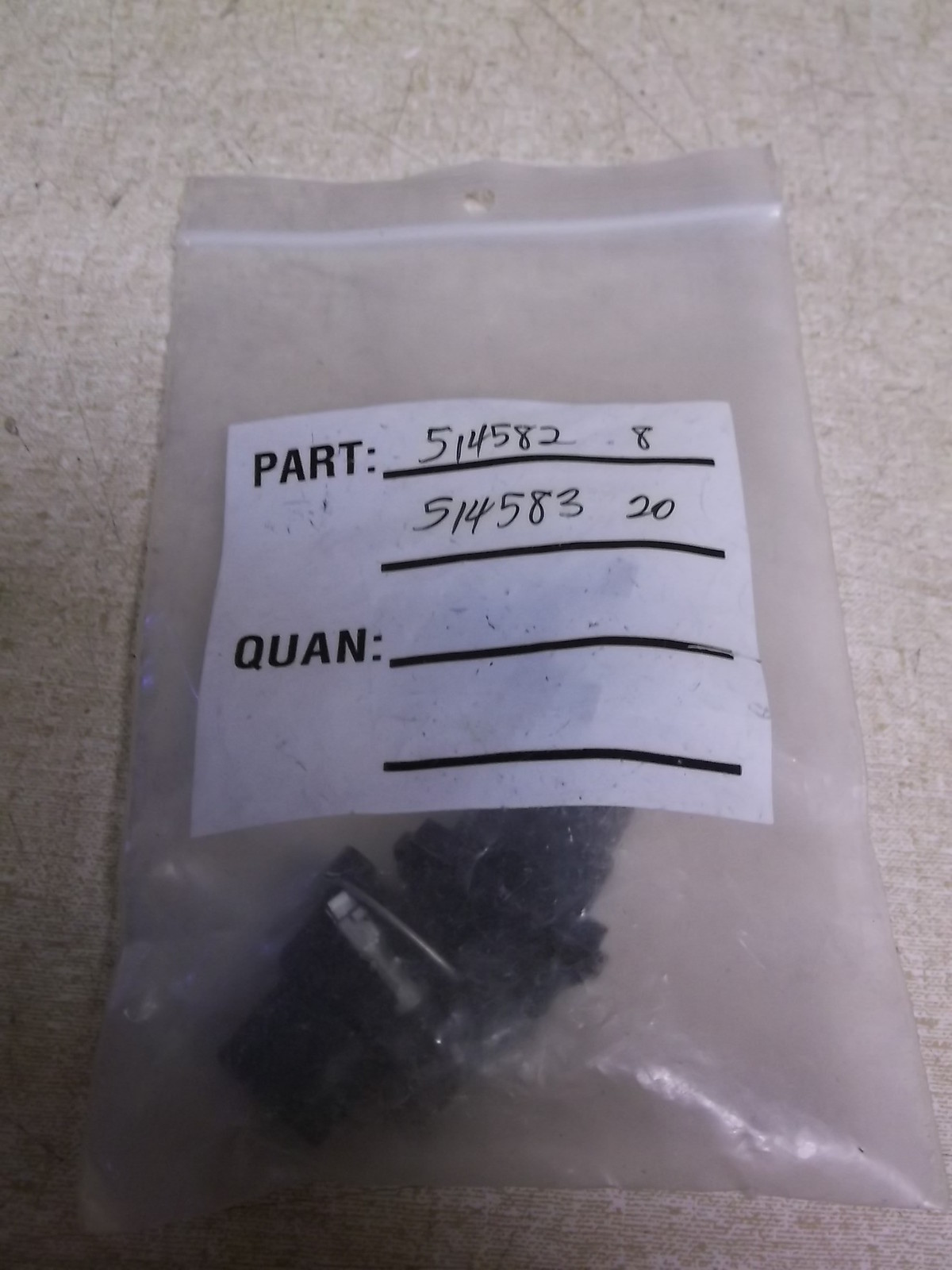 NEW Lot of 3 Connectors 514582 8, 51458320 *FREE SHIPPING*