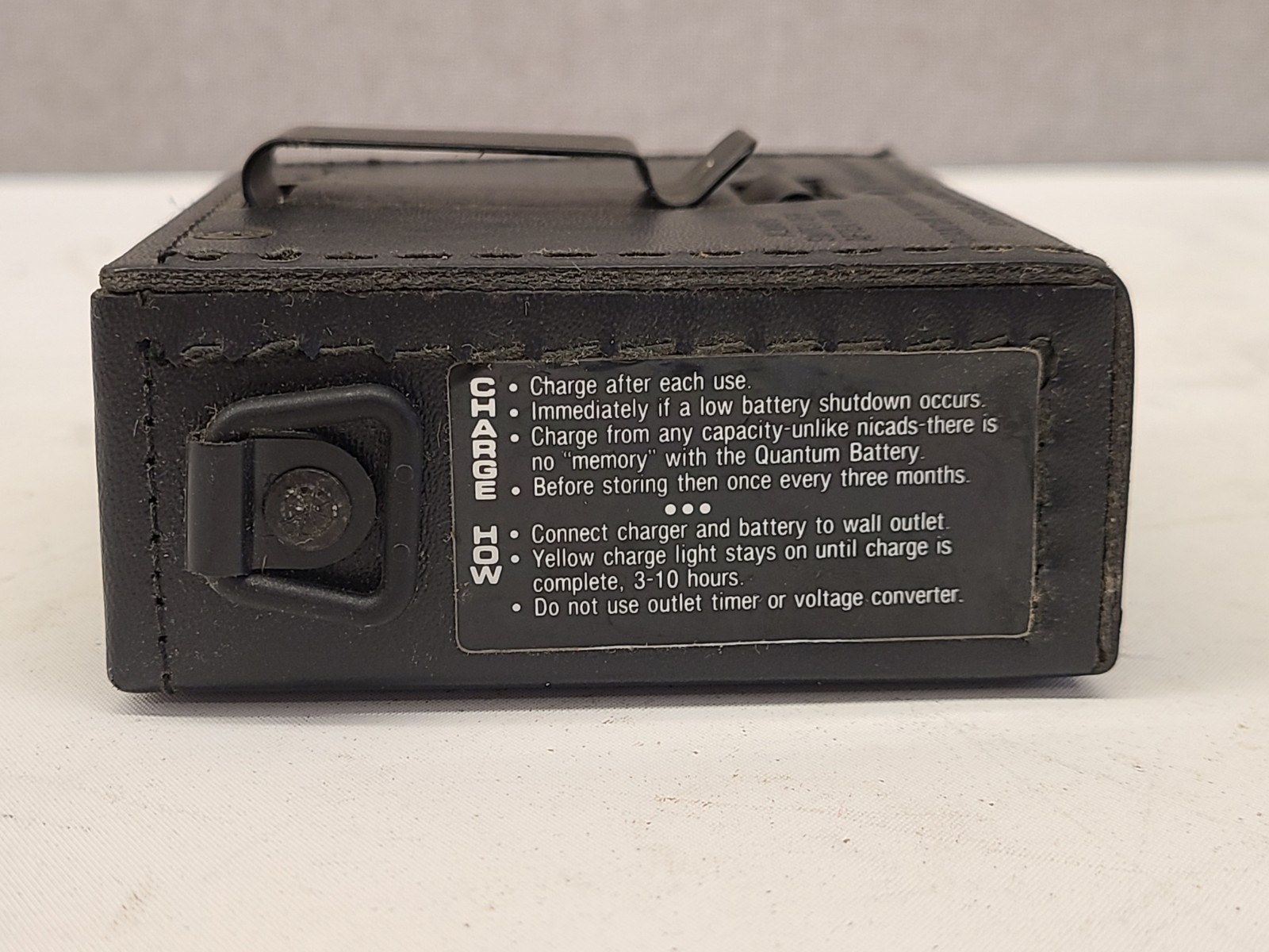 Vintage Quantum Battery 1 With Case & Clip UNTESTED