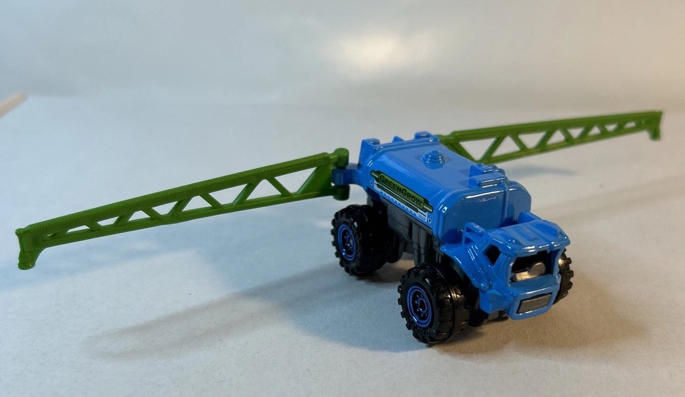 2024 MATCHBOX 1/64 Diecast Blue RAIN MAKER Field TRACTOR