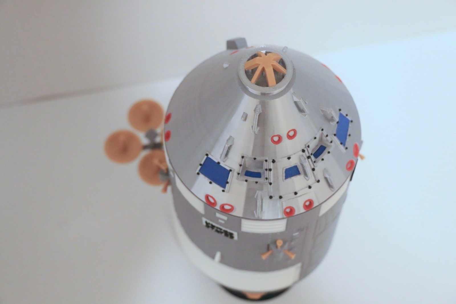 Detailed 1/32 Scale Apollo Command Service Module CSM Spacecraft Removable CM