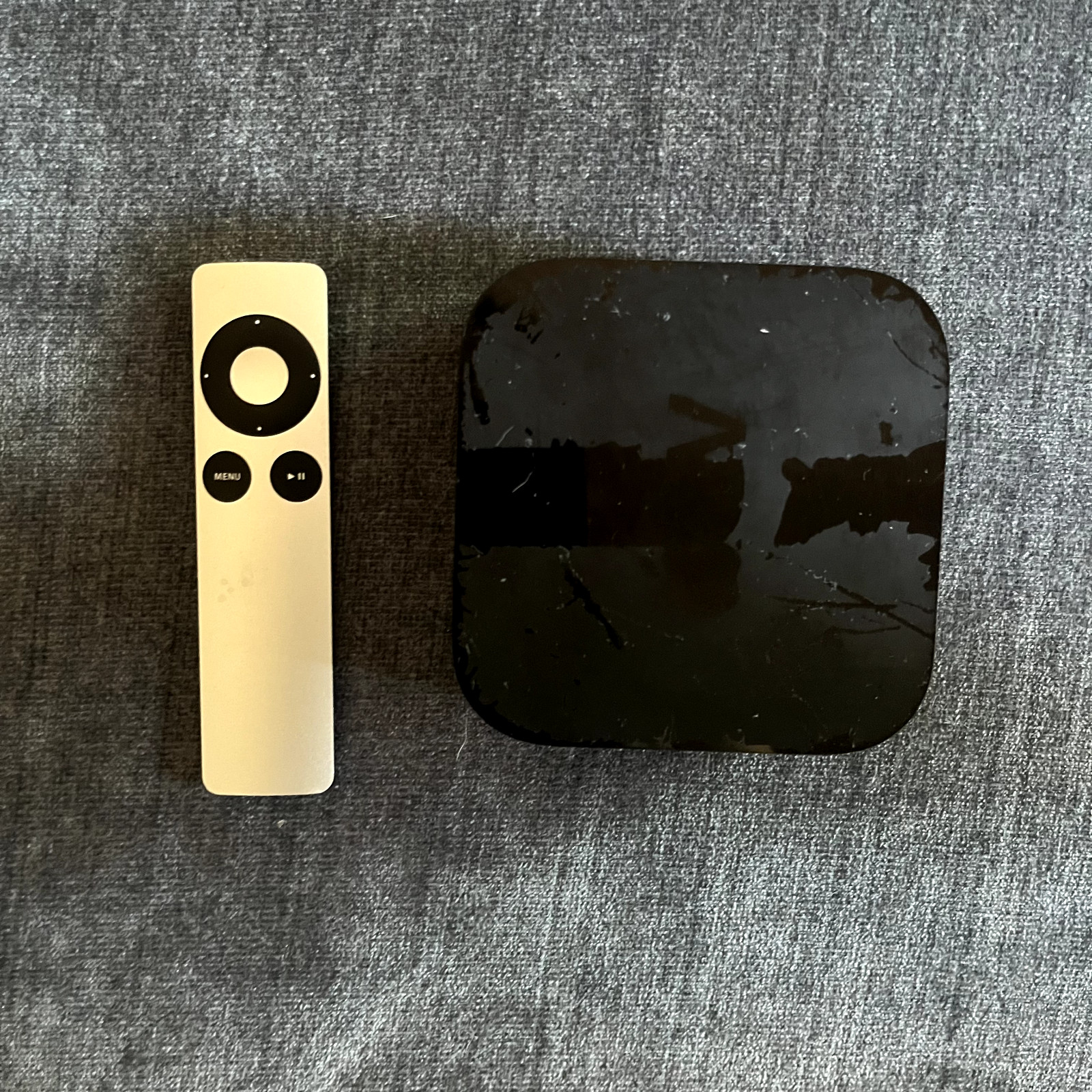 AppleTV A1625 4th Gen HD 32GB w/Apple A1294 Remote UPDATED & RESET