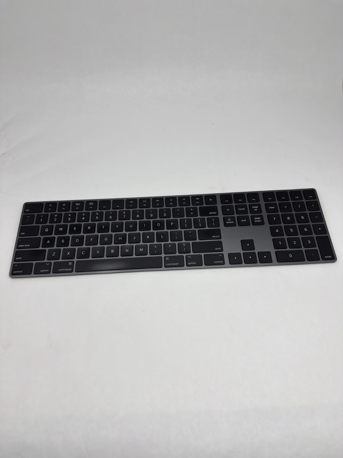 Apple Magic Keyboard Numeric Keypad Black Space Gray (lighting), A1843 Genuine