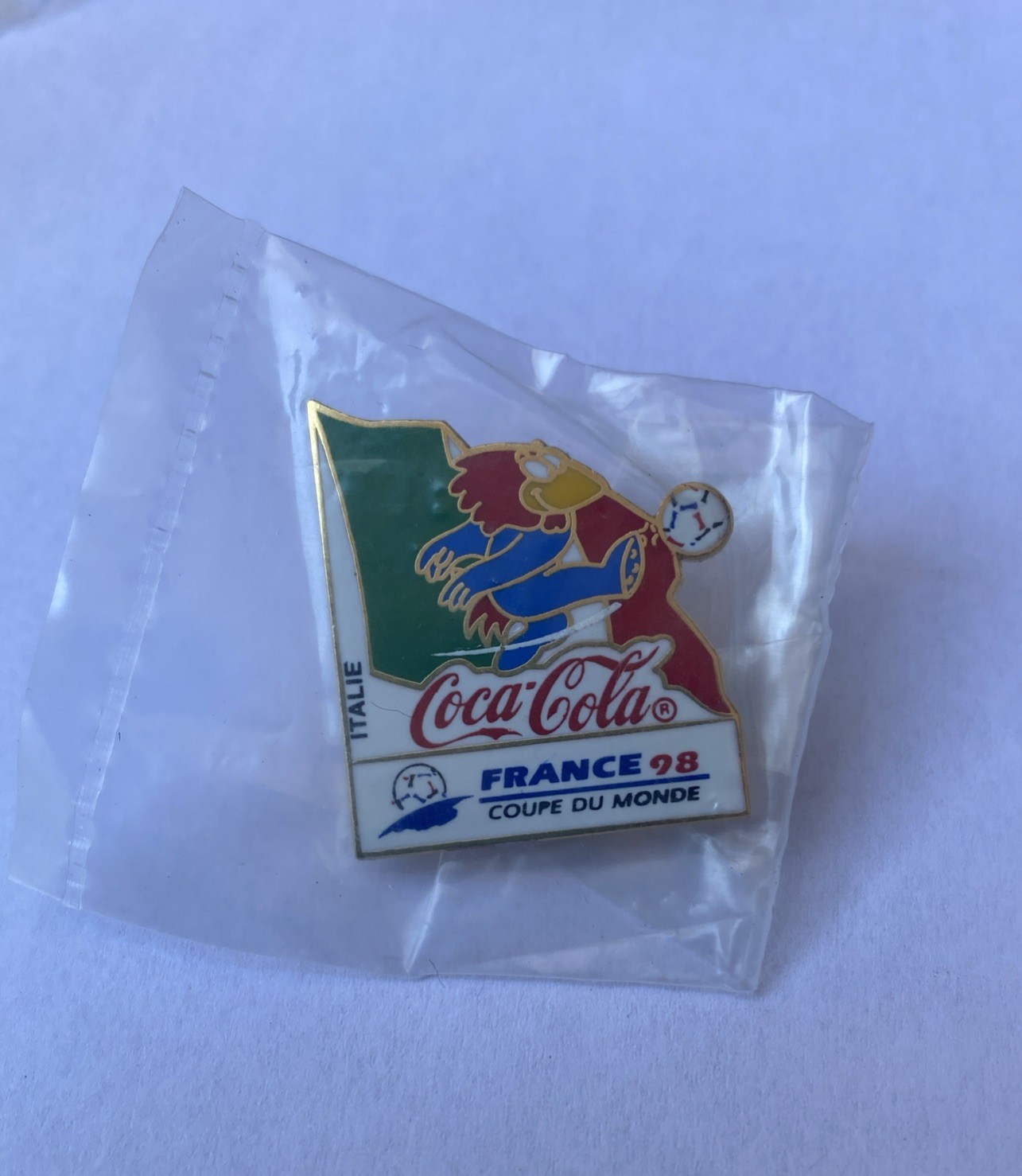 Coca-Cola France 1998 World Cup Pin