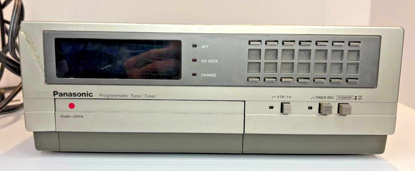 Vintage 80's Panasonic PV-A35P Omnivision VI Programmable Tuner/Timer UNTESTED