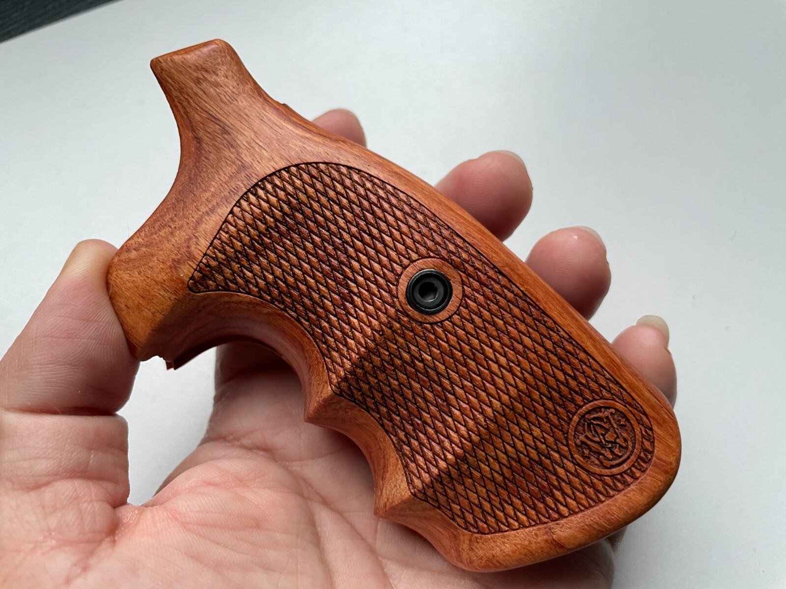 Cool Wood Grips for  S&W J Frame Square Butt Grip all Checker wood grips