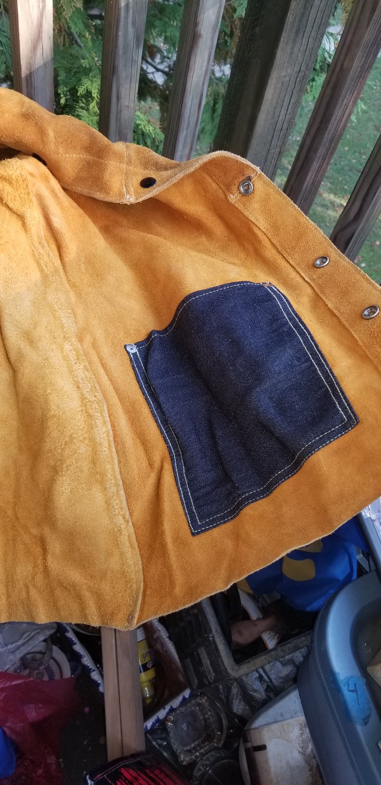 SUEDE WELDING JACKET AND JACKSON SAFETY GOGGLES SIZE MEDIUM