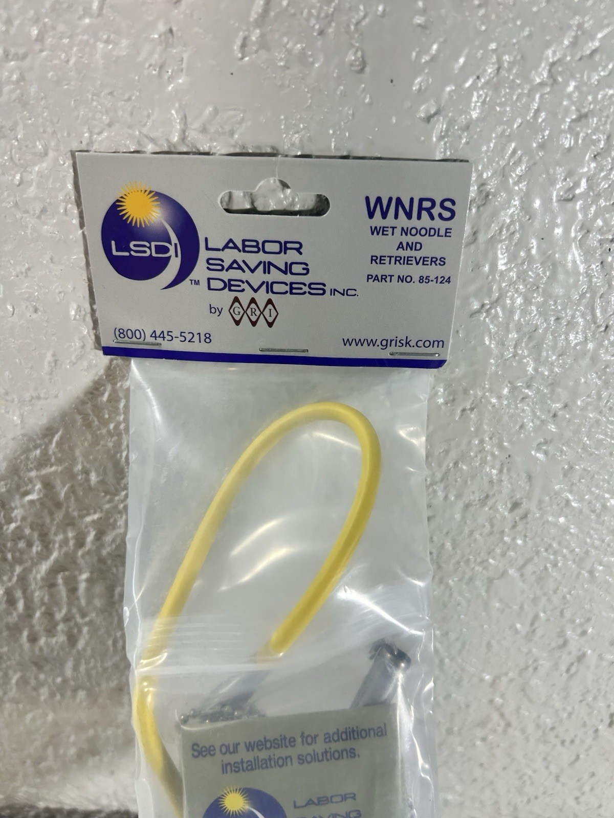 New 85-124 - Labor Saving Devices Wet Noodle Magnetic In-Wall Retrieval System