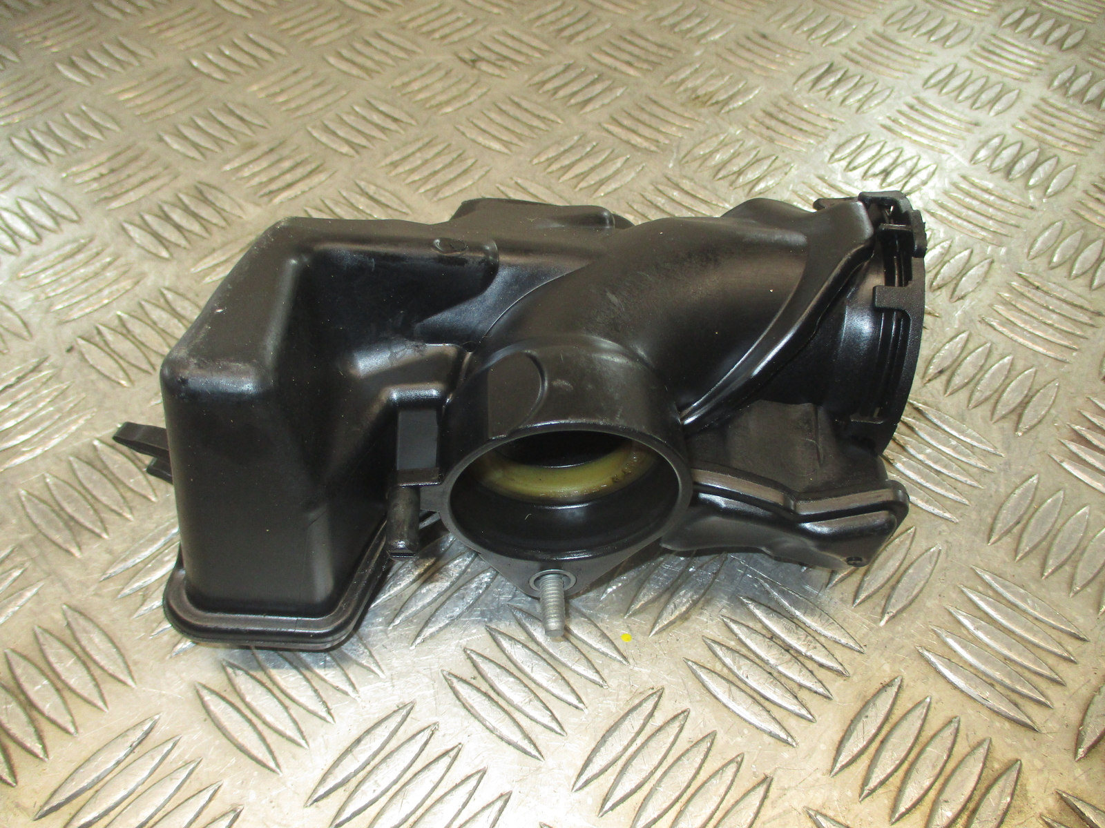 2017 Audi A3 1.0 TFSI CHZ. Air Intake Pipe Elbow 04C129656K 34K