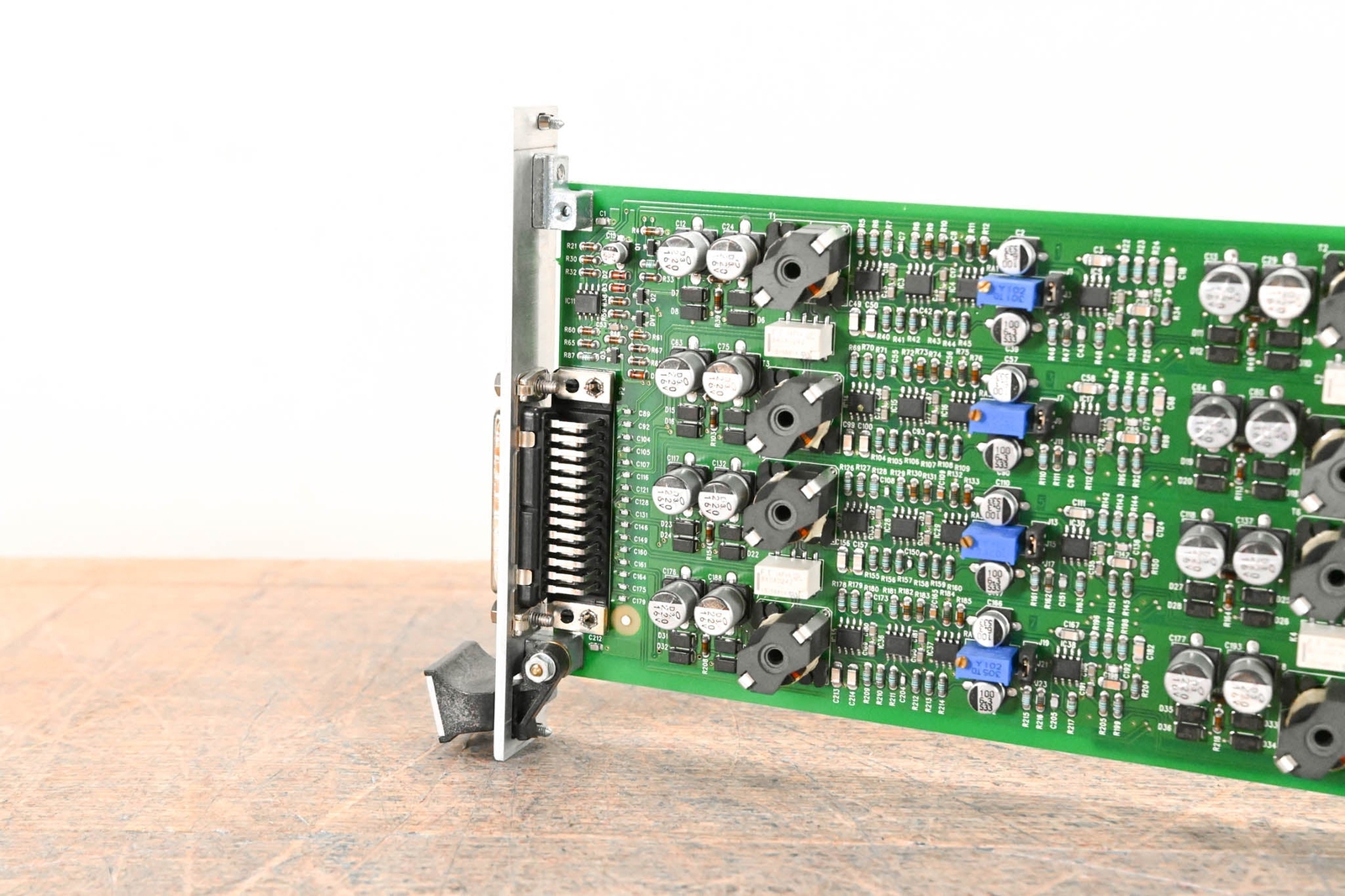 Studer 8-Channel Analog Line Out Card for D21m & D23m Modular I/O System CG01HAS