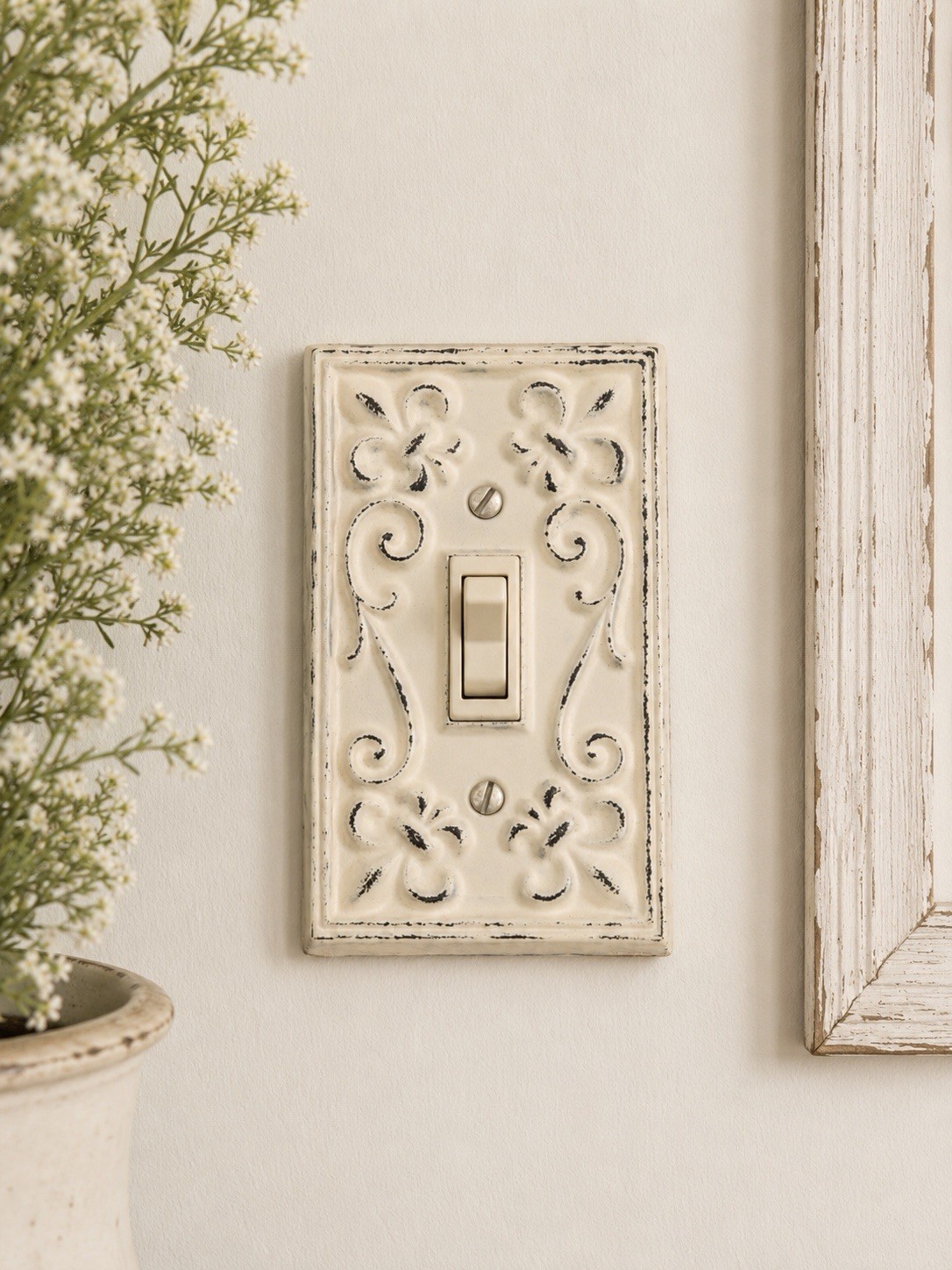 Cream Ivory Cast Iron Metal French Fleur De Lis Light Switch Wall Plate Cover