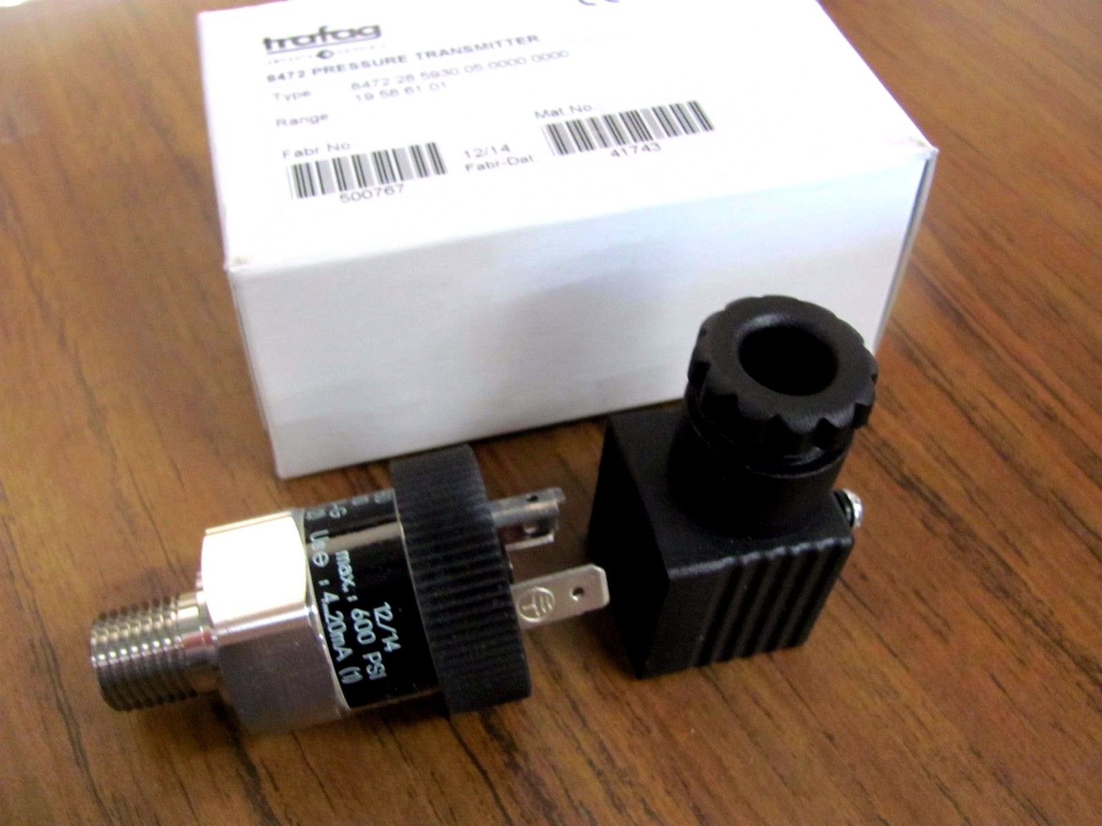 Trafag Sensor Controls ECT 8472 Industrial Pressure Transmitter