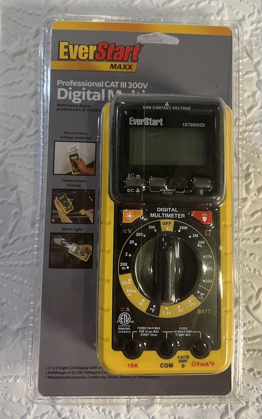 EverStart Professional Cat III 300V Digital Multimeter Brand New