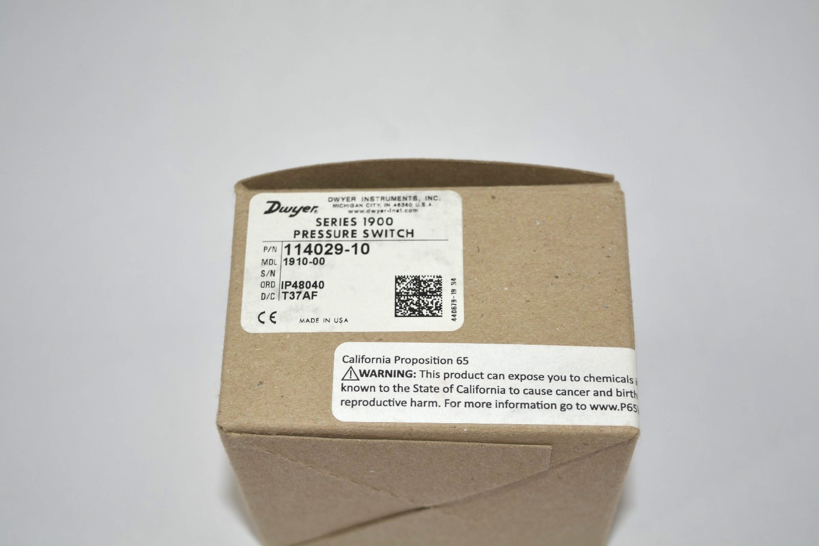 Dwyer 1910-00 Pressure Switch Range 0.07-0.15" W.C