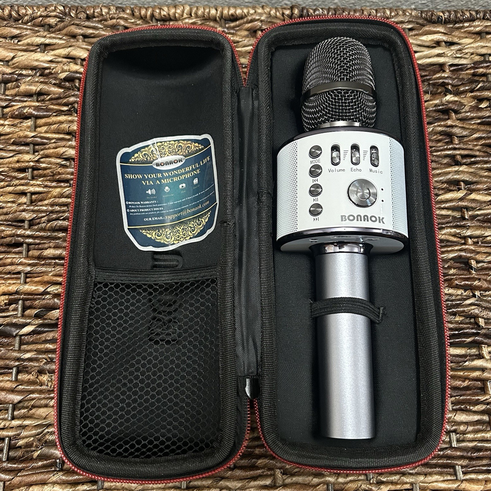 BONAOK Handheld Karaoke Condenser Mic Built-In Speaker Micro SD New Condition