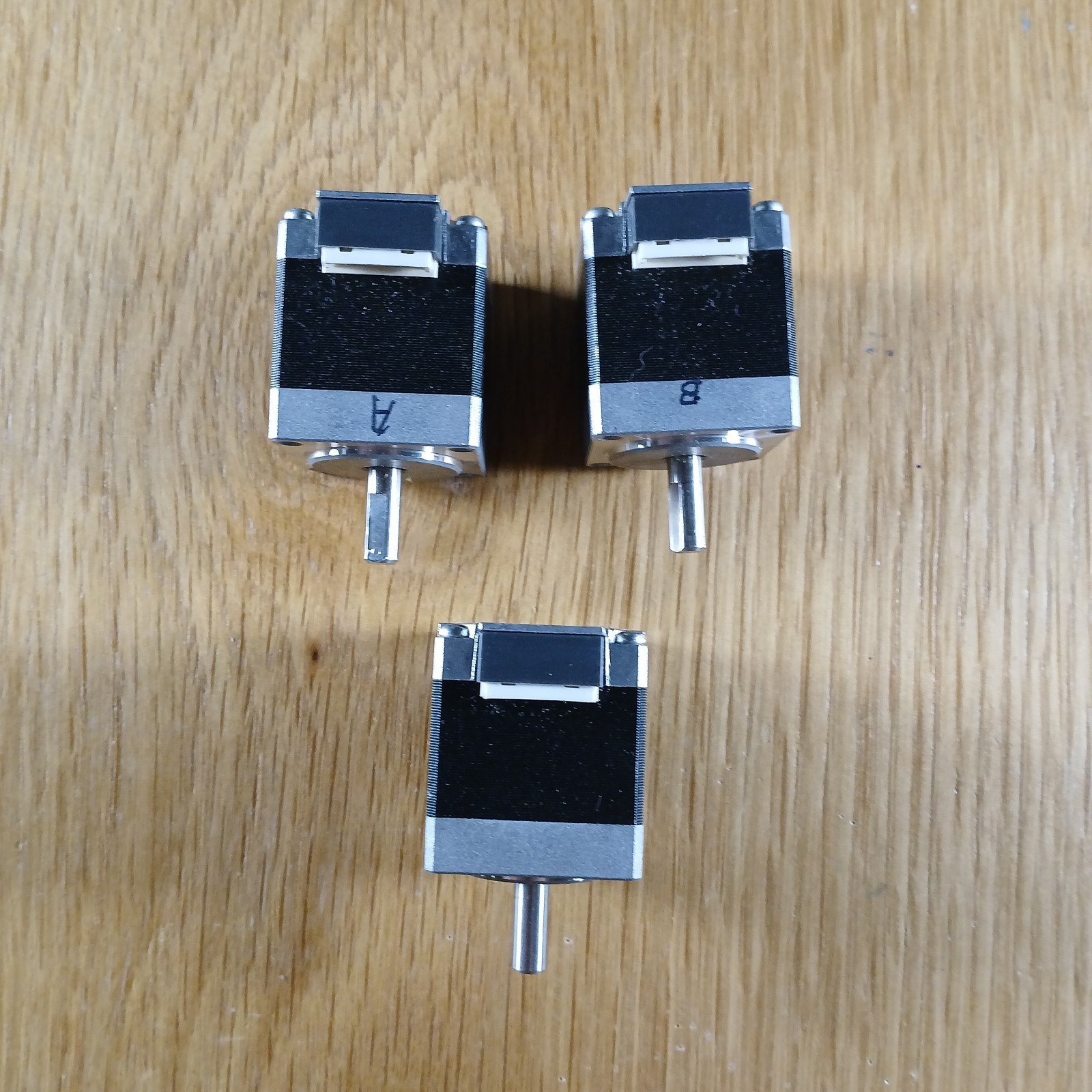 PKP223D06A Stepper Motor 1.8 ohm, 0.67 Amp, 5.6 ohm