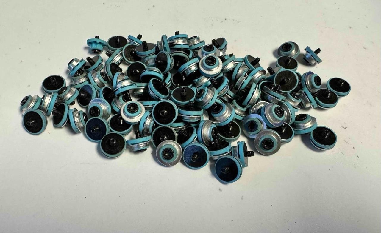 Lot of 100 HP Hard Drive Mounting Screws for 2.5" HDD