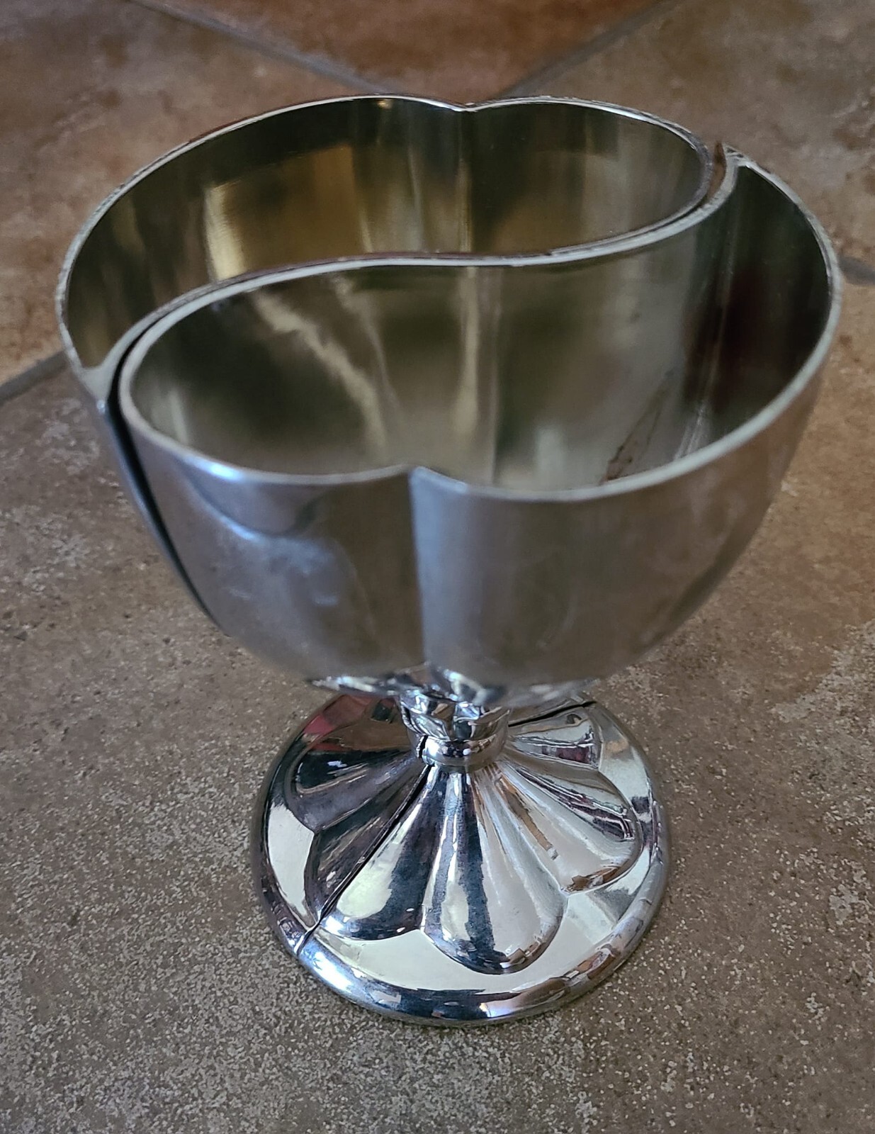 The Split Silver Mystery Chalise Magic Mentalism Trick