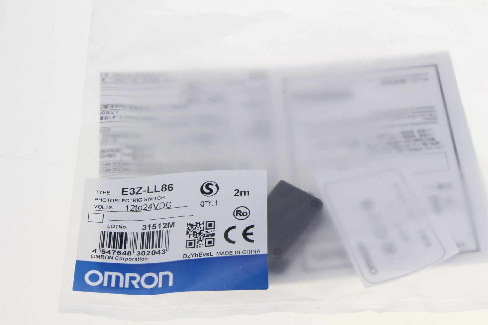 Omron E3Z-LL86 Photoelectric Switch New One Free Shipping E3ZLL86