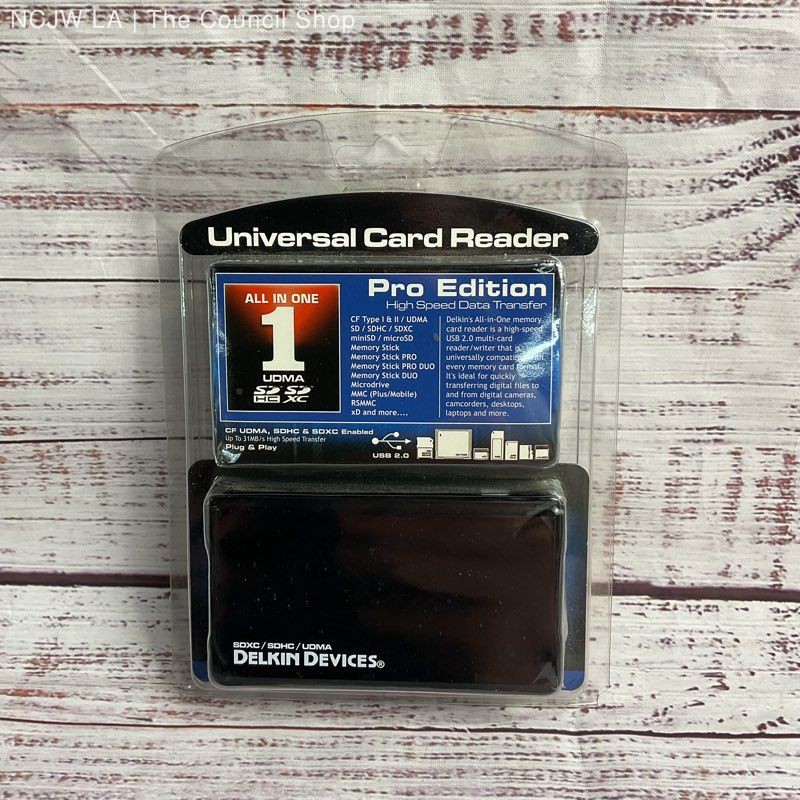 Delkin Devices Universal Card Reader Pro USB Hub All in One SD HC XC CF