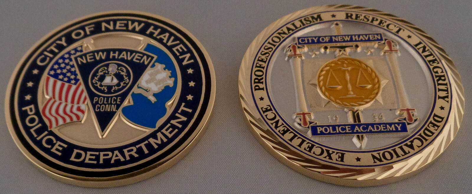 New Haven Police Academy CT Connecticut CHALLENGE COIN 1954 scales of justice