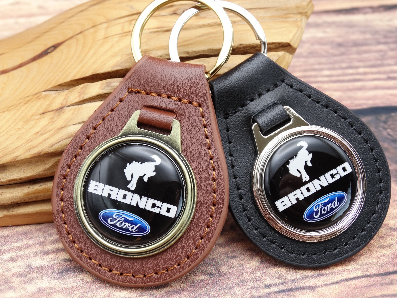 NEW RARE VINTAGE 70s BLACK FORD BRONCO TRUCK CAR Leather Key Chain Ring Fob NOS