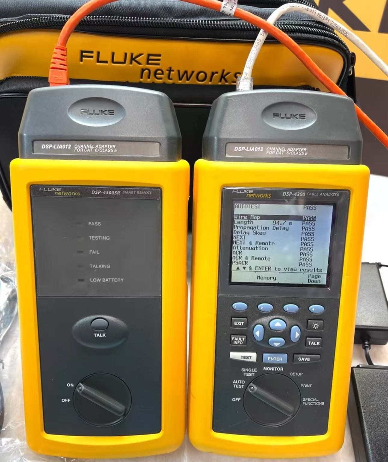 Fluke Networks DSP-4300 Cat 6 Class E Network Cable Analzyer Meter Kit