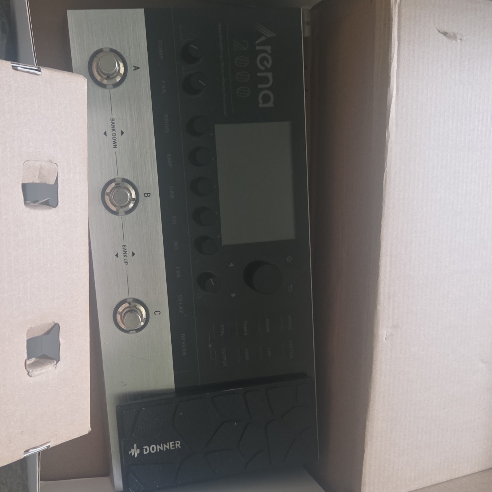 Donner Arena 2000 Digital Amp Modeling Multi-Effects Processor
