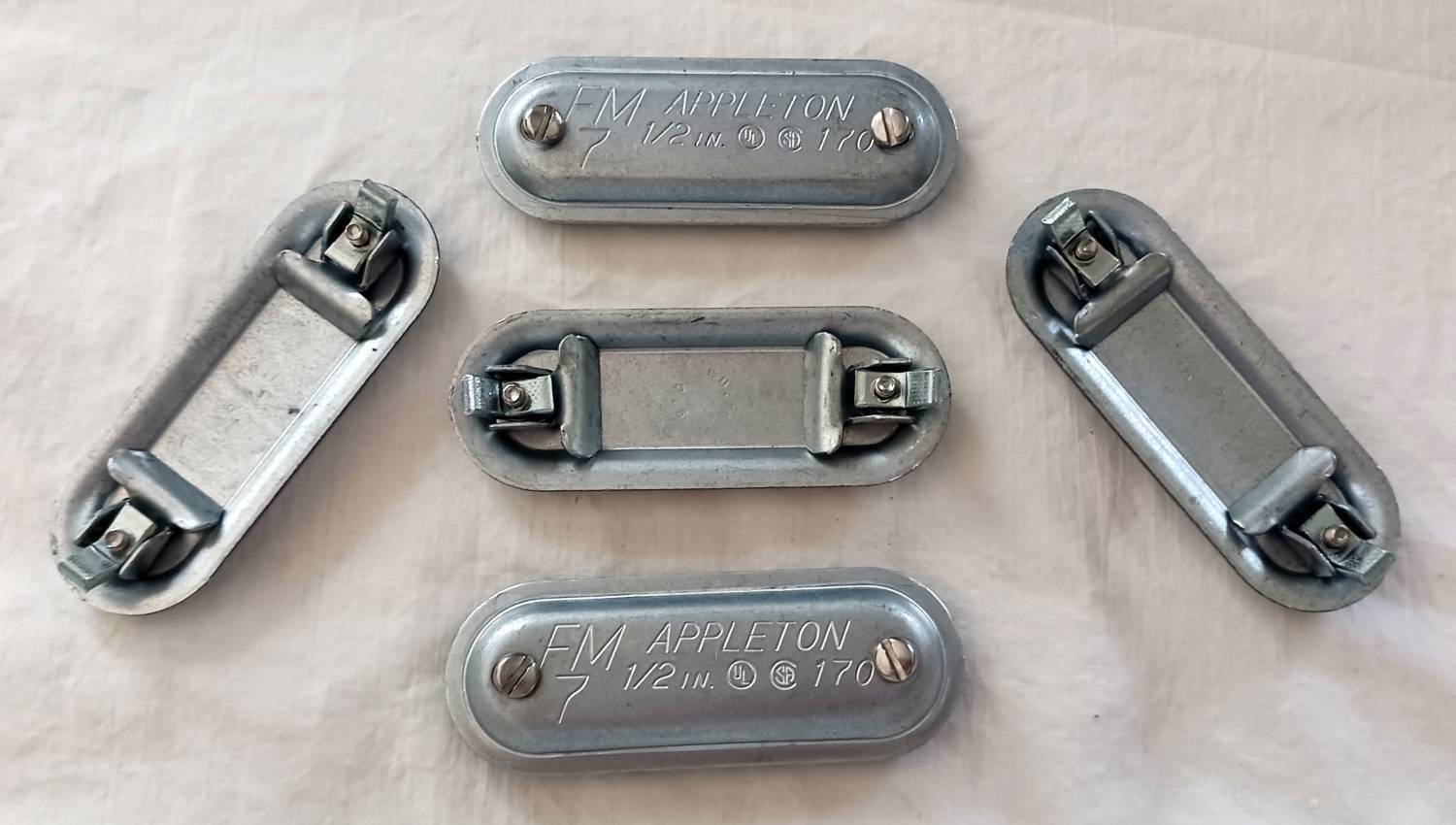 Appleton 170. Conduit Covers 1/2" - Form 7.   (Lot of 5). NEW.  Free Shipping