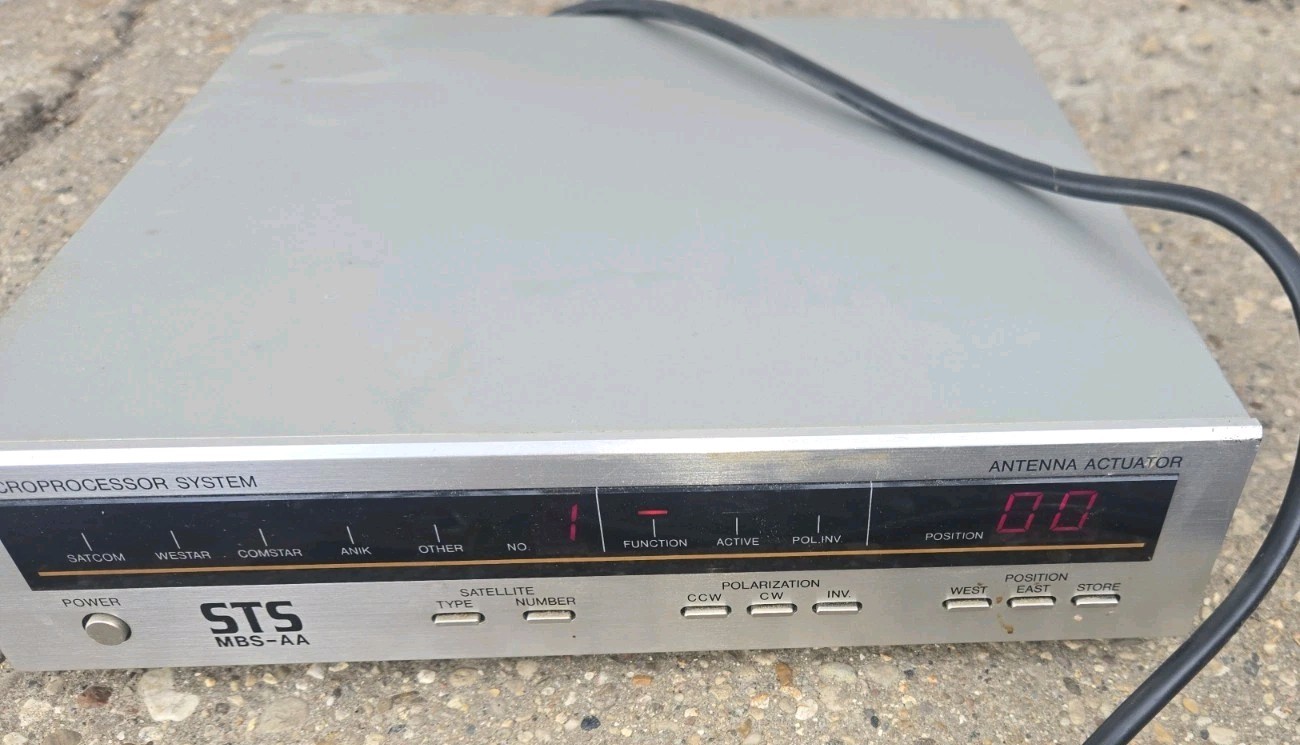 Satellite Technology Services STS antenna actuator model MBS-AA-1 powers on