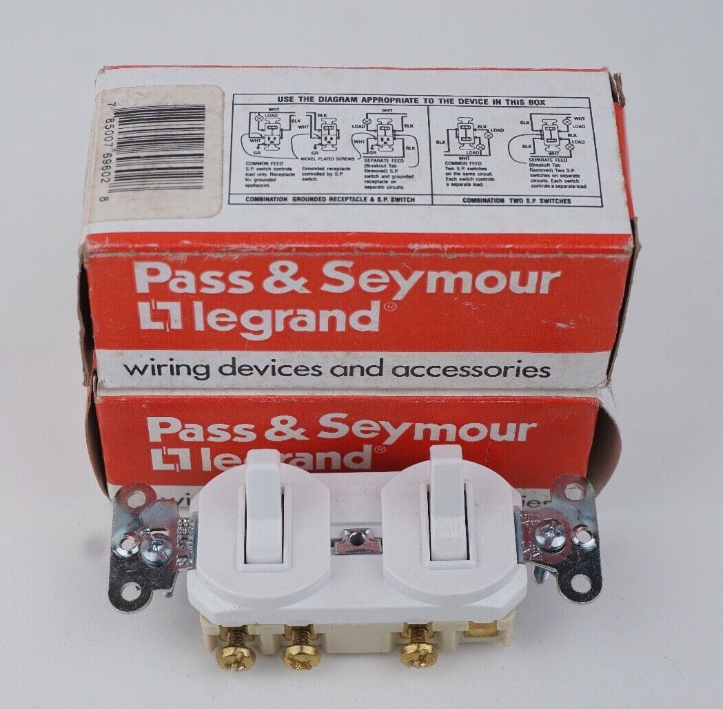 LOT OF 2 Pass & Seymour 2 Toggle Switches Unit White v15 Amp New old stock 696-W