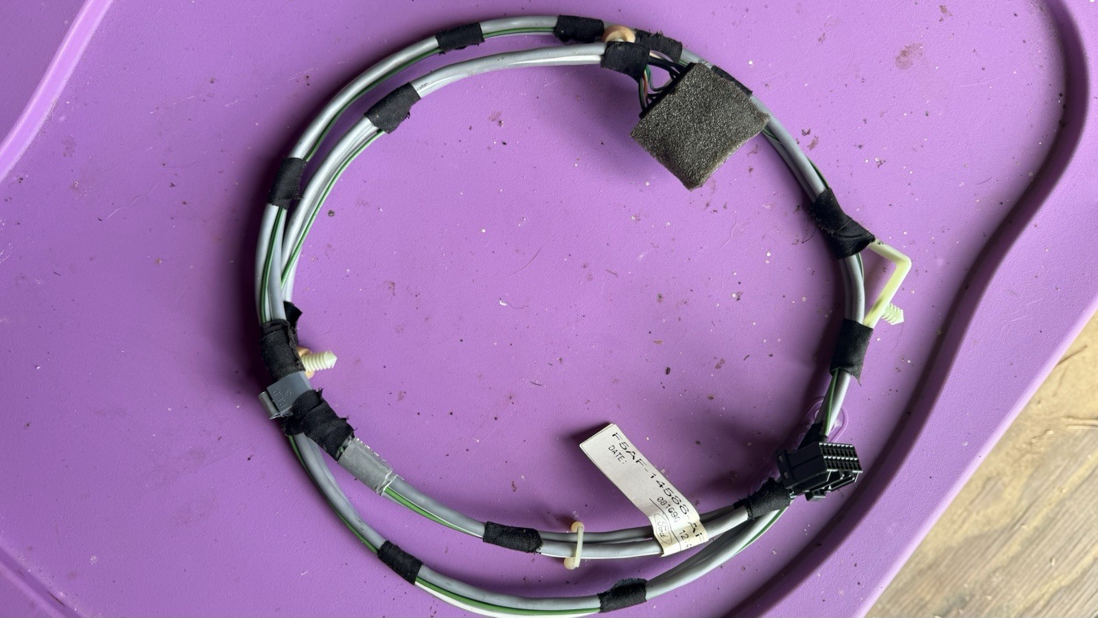 Ford F5AF-14588-AF Wire Assembly Radio Feed Harness