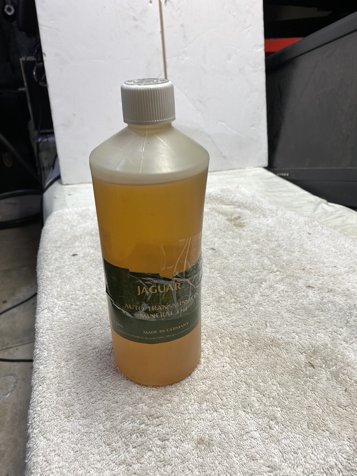 Jaguar Auto Transmission Mineral Oil 1L C2C8432 OEM Sealed Old Stock