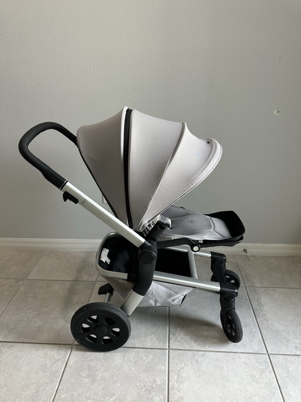 Joolz Hub Stroller,Bassinet ,Reversible Seat Gray/Black