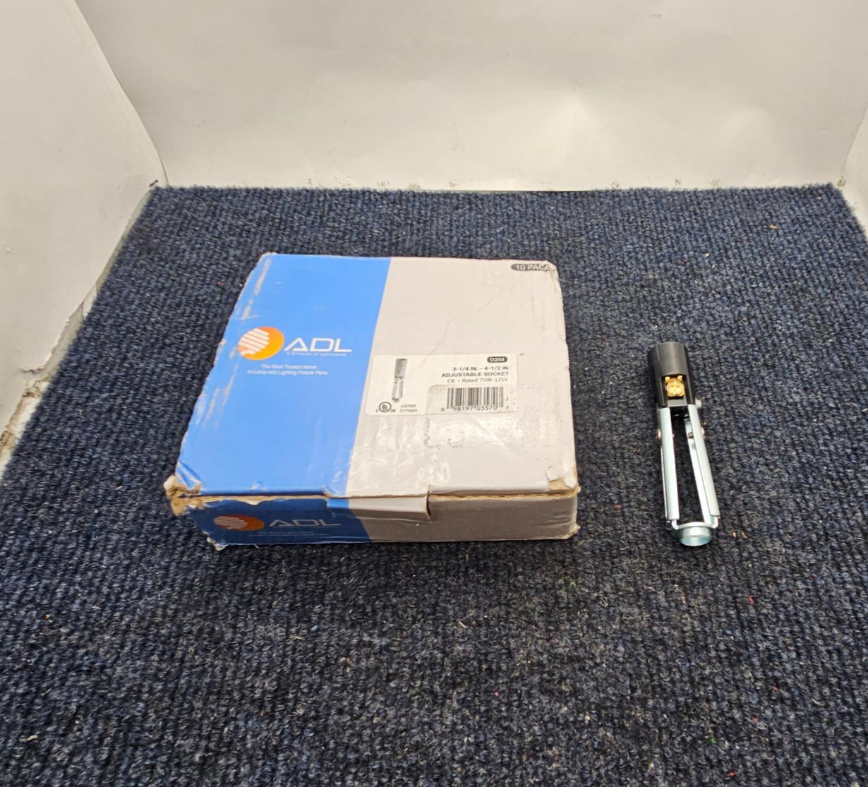 (QTY 10) ADL D204 3-1/4 In - 4-1/2 In Adjustable Socket CB Rated 75W-125V