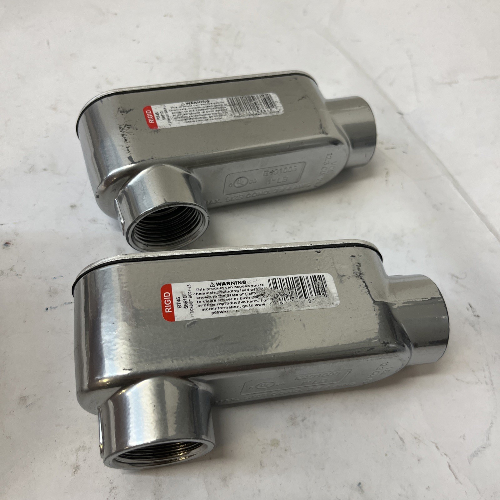 RIGID 58610 Conduit Body Material: Alumnium Diameter: 1 Inch with Cover QTY 2