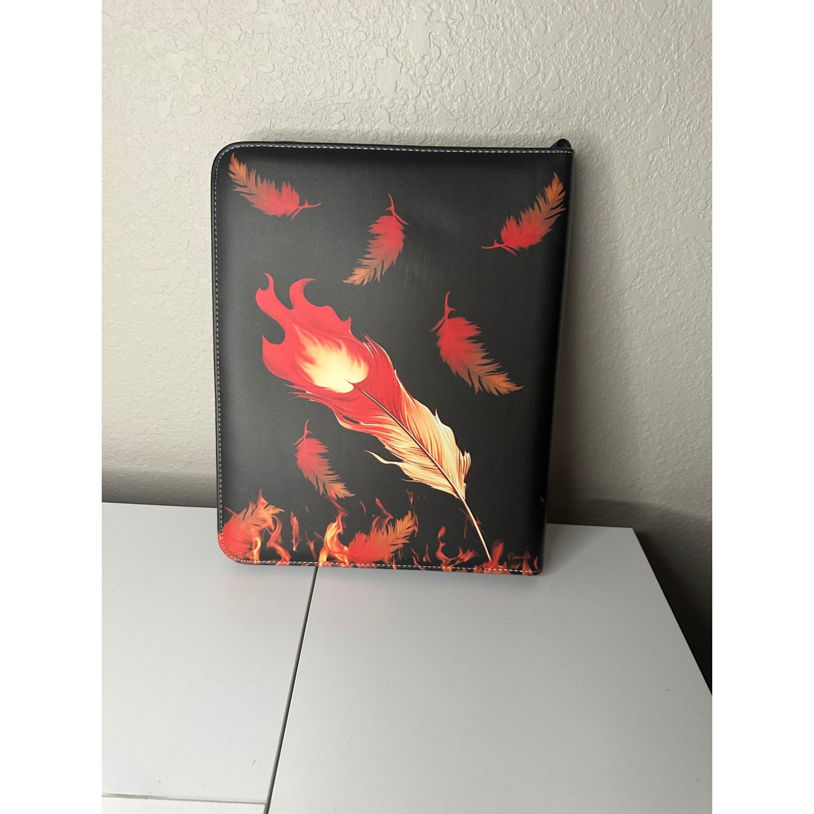 RNFUL Trading Card Binder Unisex OS Black Excellent Fire Dragon 9-Pocket Zipper