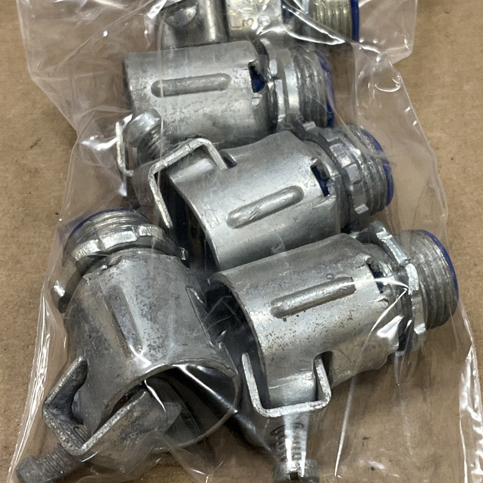 QTY 5) T&B 3112 1/2" Insulated Tite-Bite Connector FMC Set Screw Connection