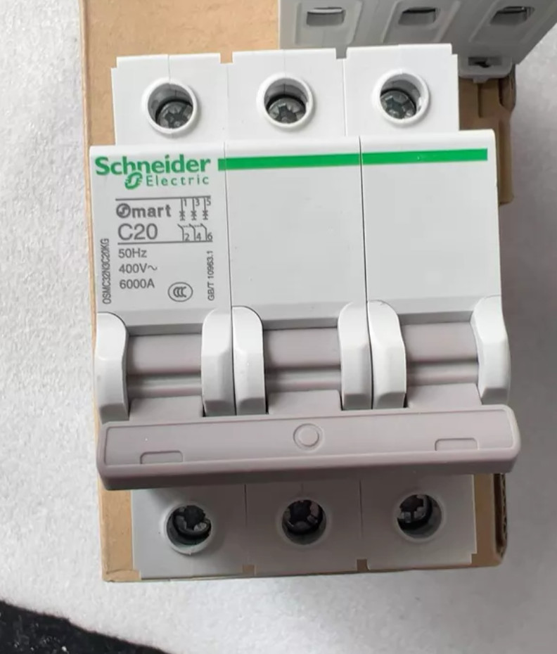 1PC NEW Schneider Miniature circuit breaker OSMC32N3C20KG Osmart 3P C20A #LL