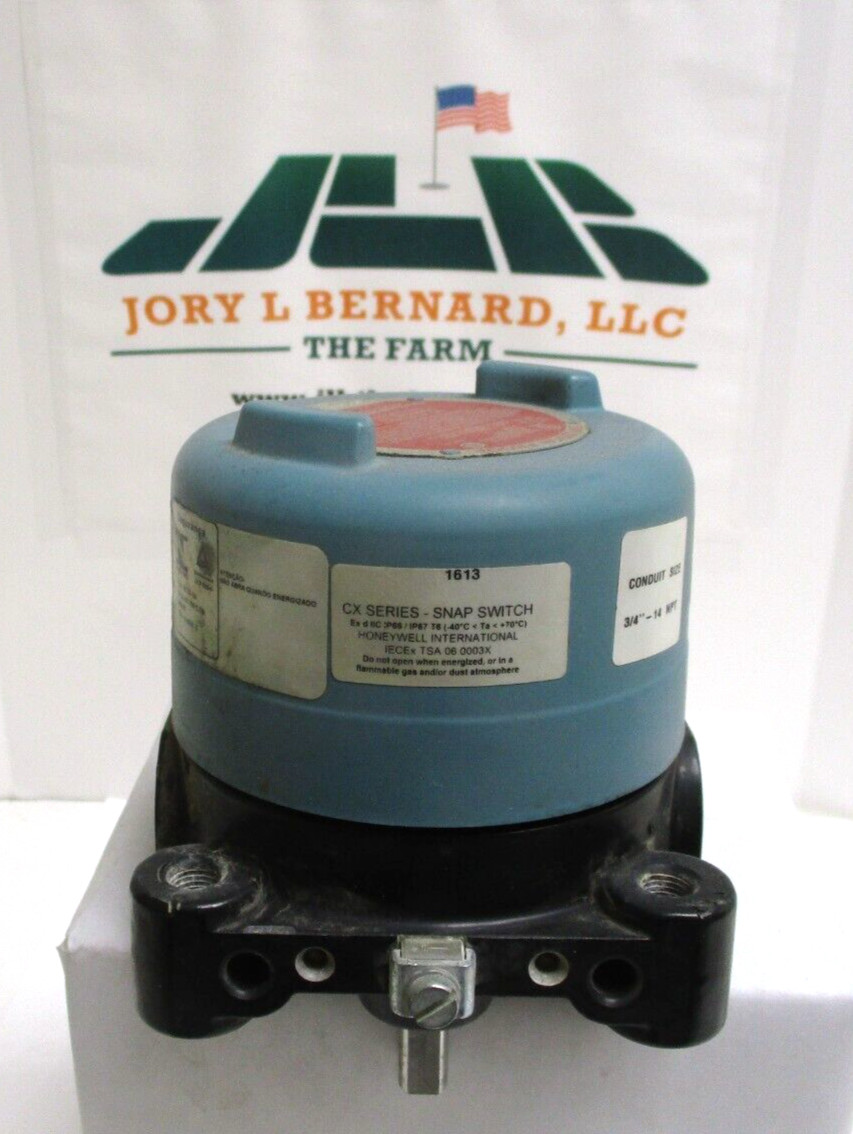 HONEYWELL MICRO SWITCH , CX SERIES-SNAP SWITCH , 11CX108B-D01 , CLEAN- USED