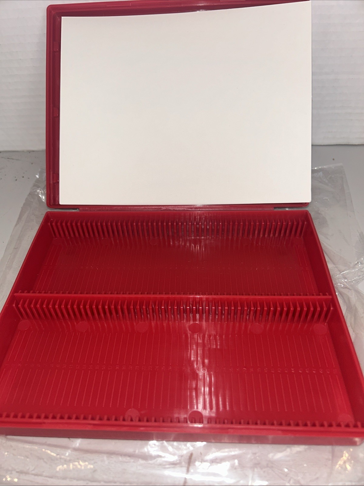 Fish Sci Company Microscope Slide Box - Holds 100 Slides