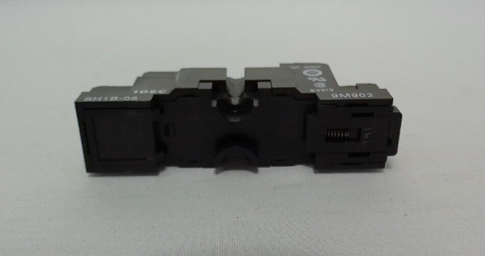 IDEC SH1B-05, 10A, 300V, Black