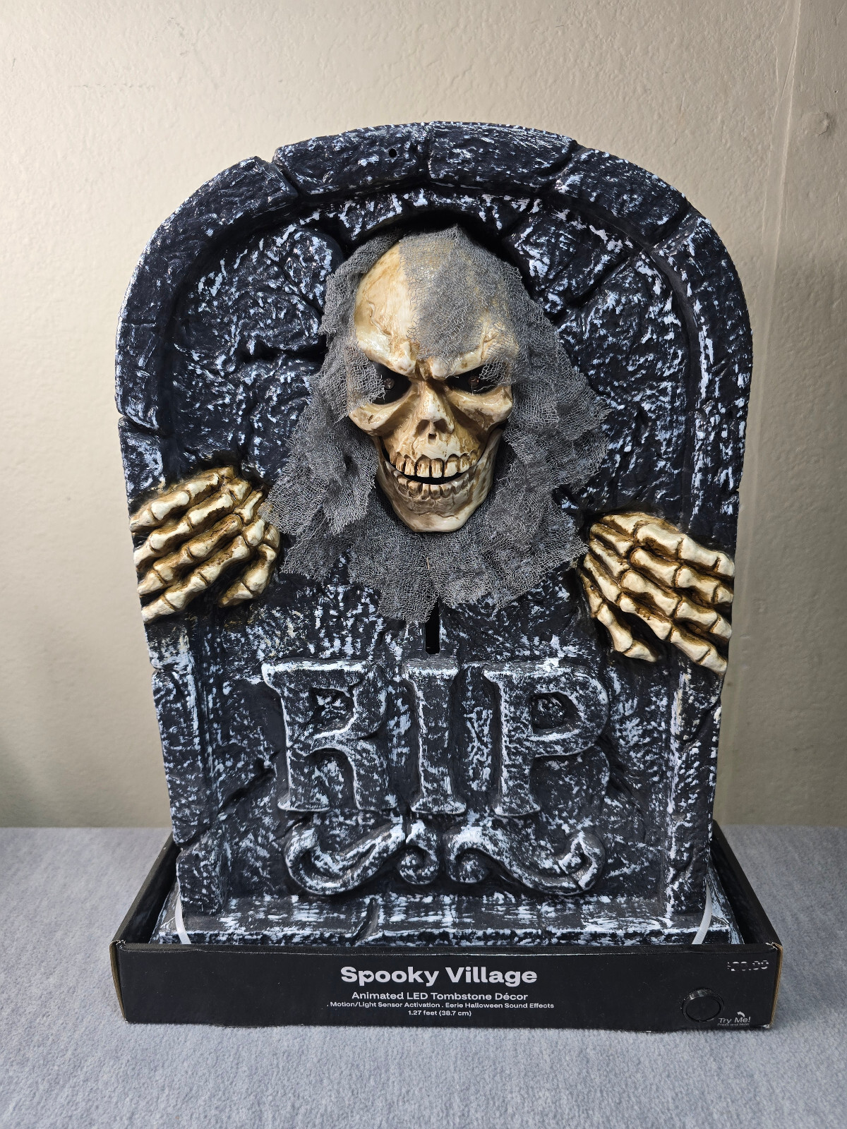 Spooky Village Animated LED Tombstone Decor Motion/Light Sensor 1.27 Feet