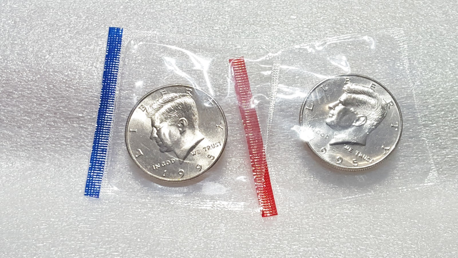 1995 P + D Kennedy Half Dollar Coin from US Mint Set 2 BU Cello Fifty Cent UNC