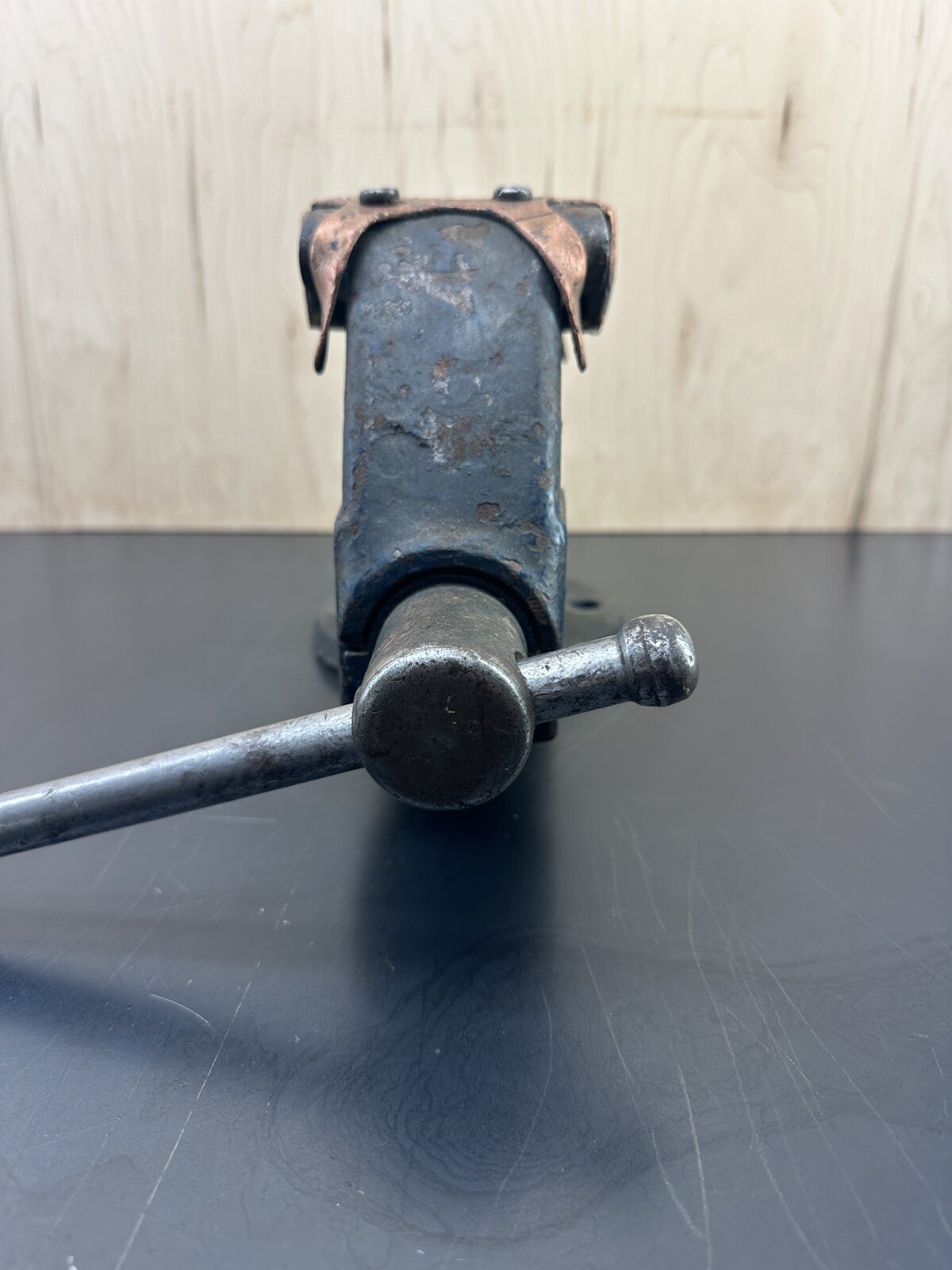 Vintage Columbian Cleveland Ohio 3 1/2 Made In USA Fixed Base