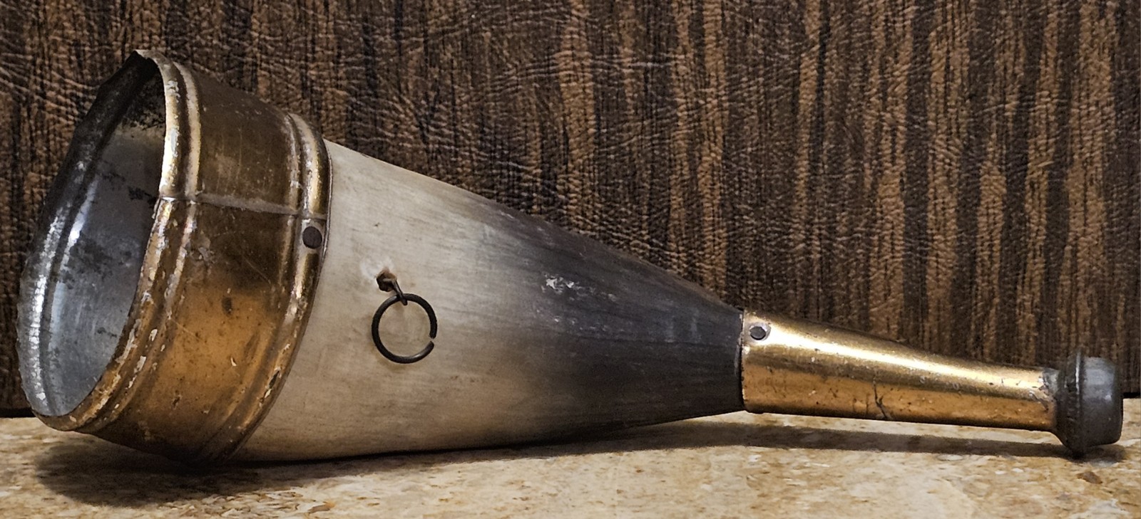 Hand Made 1800s Powder Horn Civil War Era Cow Horn Wooden Plug ~ Rare & Antique