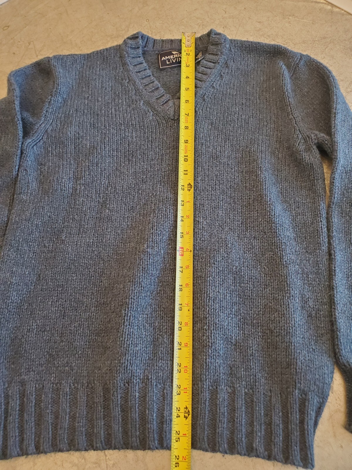 American Living blue men's V neck sweater size Small
