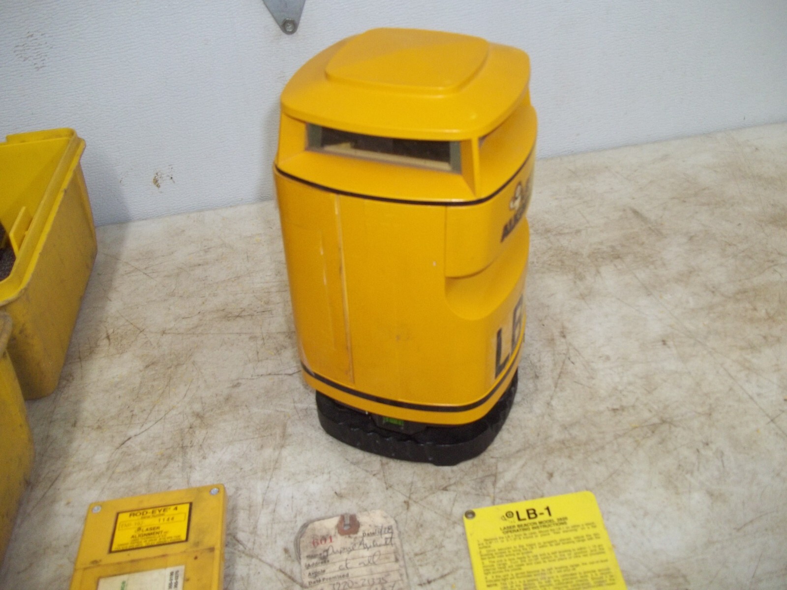 LASER ALIGNMENT LASER BEACON LB-1 MODEL 3900 USA MADE SOLD AS-IS FOR PARTS