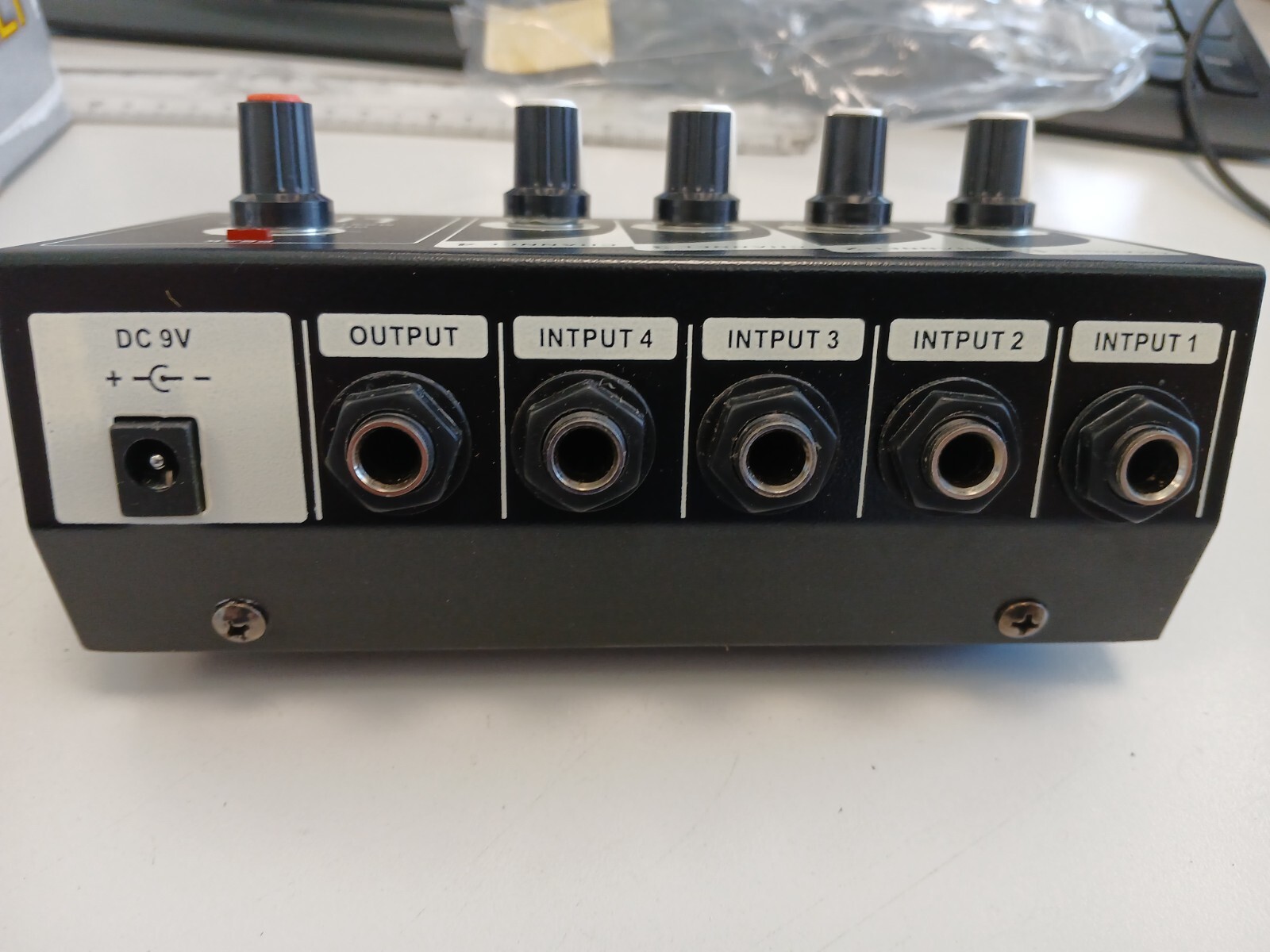 LIFE 90.MX0004 4 CHANNEL MICROPHONE MIXER