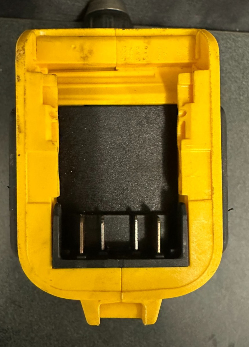 DEWALT 20V Compact Drill/Driver DCD771 W/ Battery FREE SHIPPING