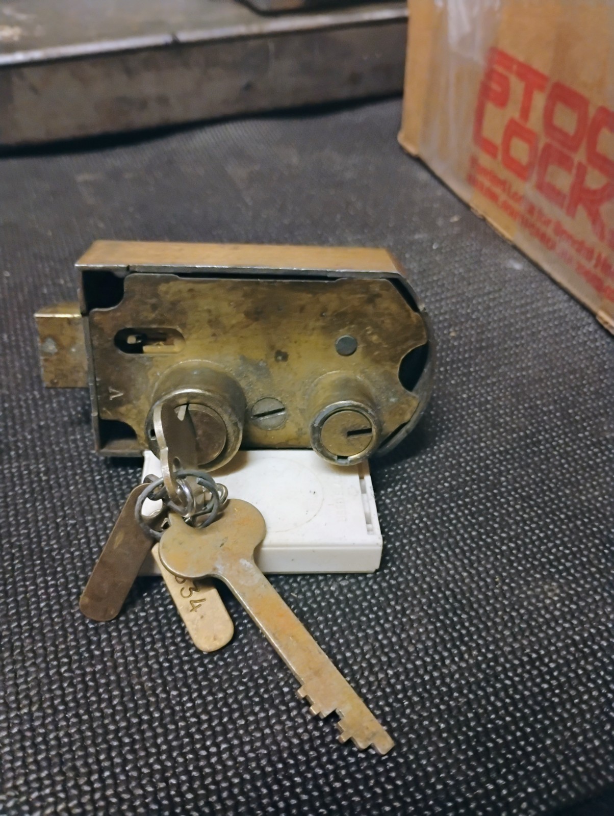 Henry hall Marvin #12 right hand lock vintage